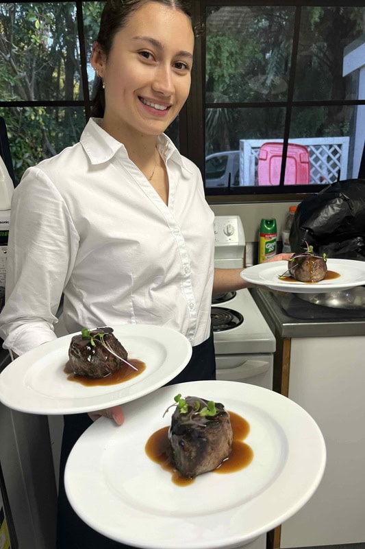 event-catering-waitress function catering waitress